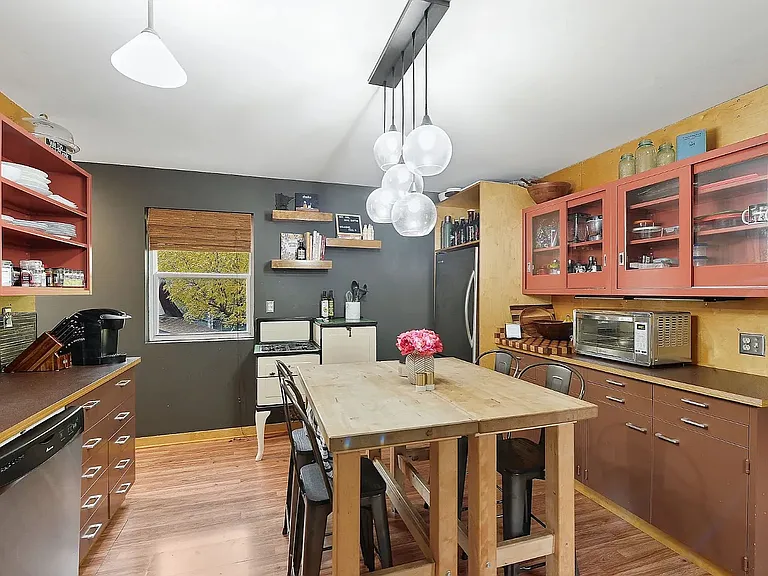 422 2nd St NE #2 — Photo 7