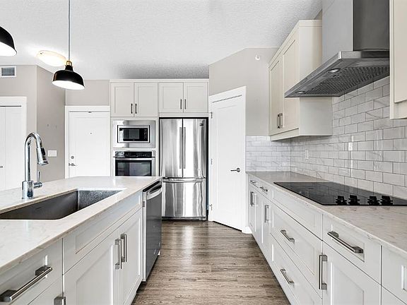 5th image of 20 E Walgrove Grn SE #410