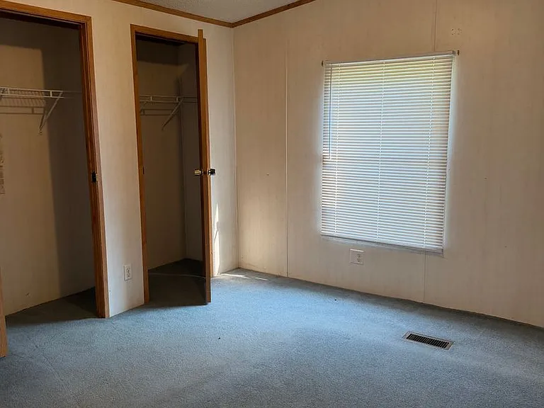 2414 E Main St — Photo 8