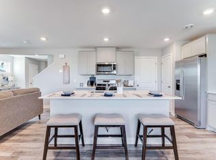 2121 Clearwater Ter, Shakopee, MN 55379