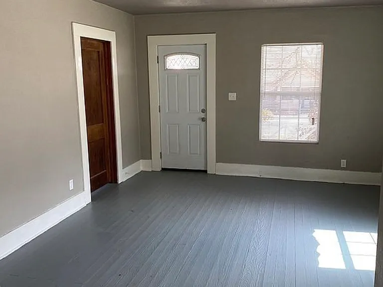 802 N Ross St — Photo 6