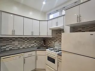 31-73 41st St #2F, Astoria, NY 11103