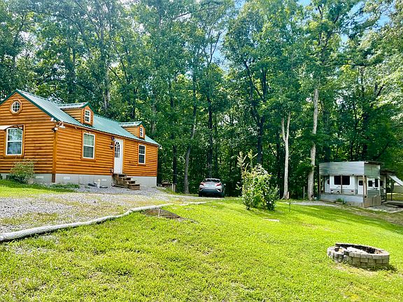 3rd image of 321 Timberlane Rd
