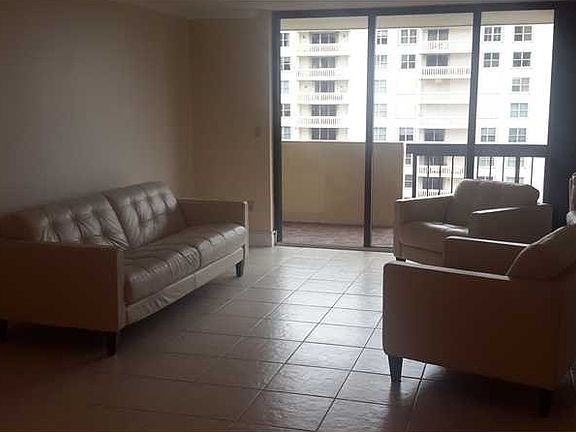 5th image of 600 Biltmore Wy #703