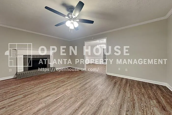 4 bed, 2.5 bath, 1920 sqft, $2,295 — Photo 3