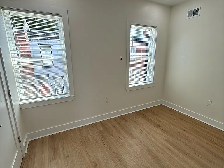 153 W Palmer St — Photo 23