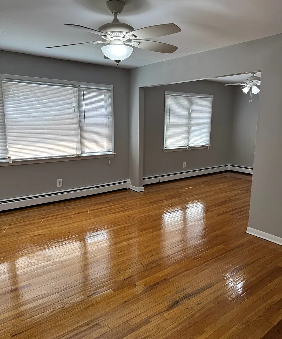 605 West Grand Avenue - 2 — Photo 2