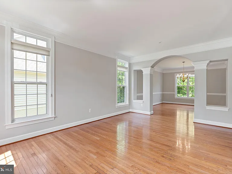 15436 Symondsbury Way — Photo 23