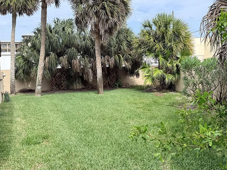 1145 N Shannon Ave #9 — Photo 19