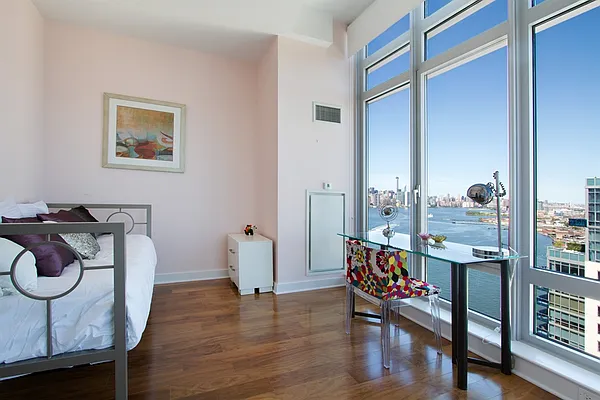 Sold by Corcoran | media 6