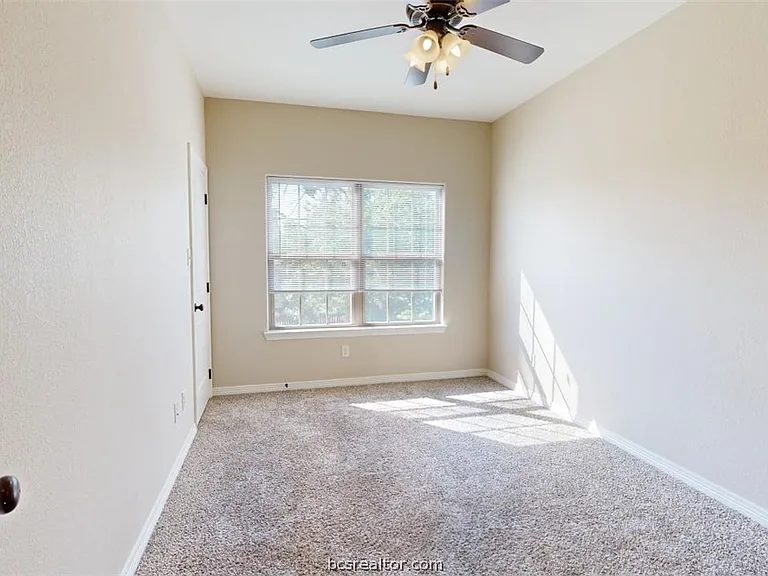 303 Ash St #B — Photo 16