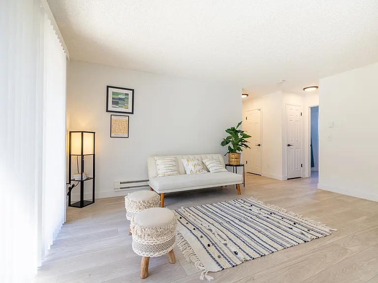 Campbell West Apartments — Photo 24