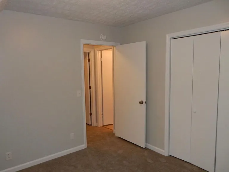 500 Debbie Dr — Photo 14