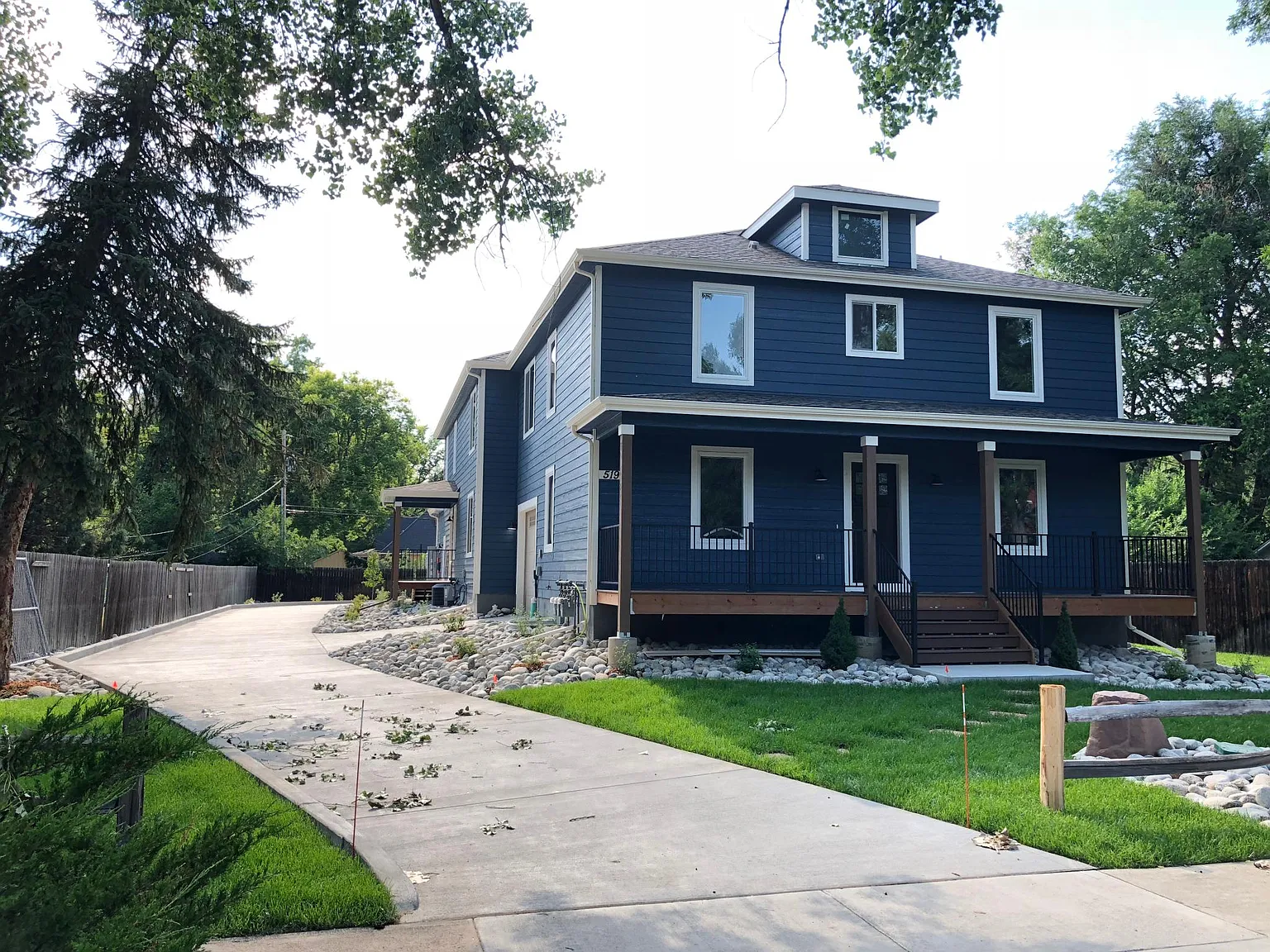 519 Atwood St — Photo 2