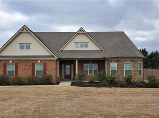 8305 Post Oak Ln, Gainesville, GA 30506
