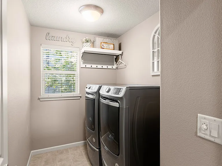 13294 SW Alpine View Dr — Photo 16