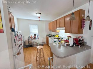 395 1/2 Columbia St, Cambridge, MA 02141