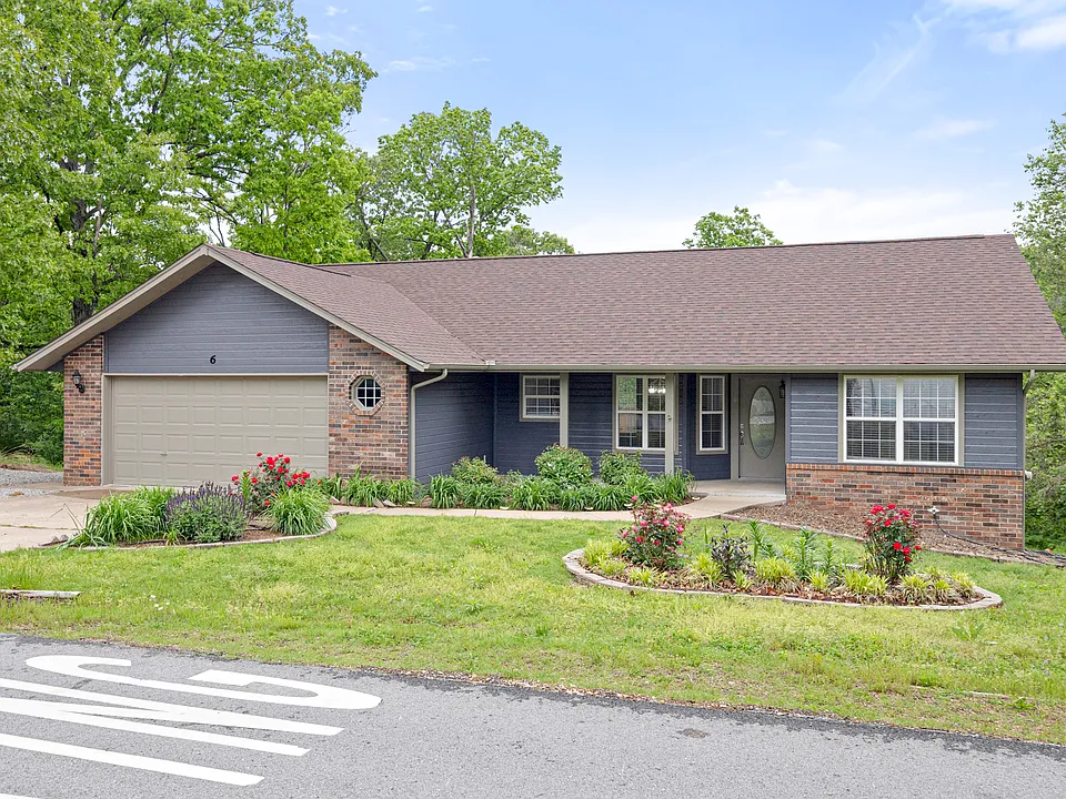 6 Swanage Dr