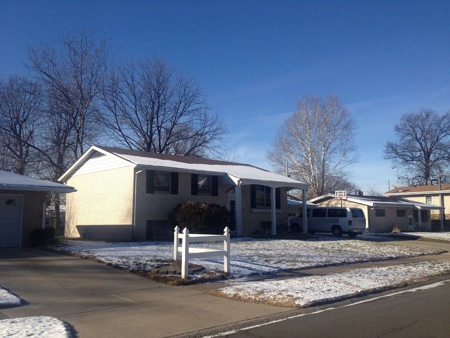 2nd image of 3243 Westchester Dr