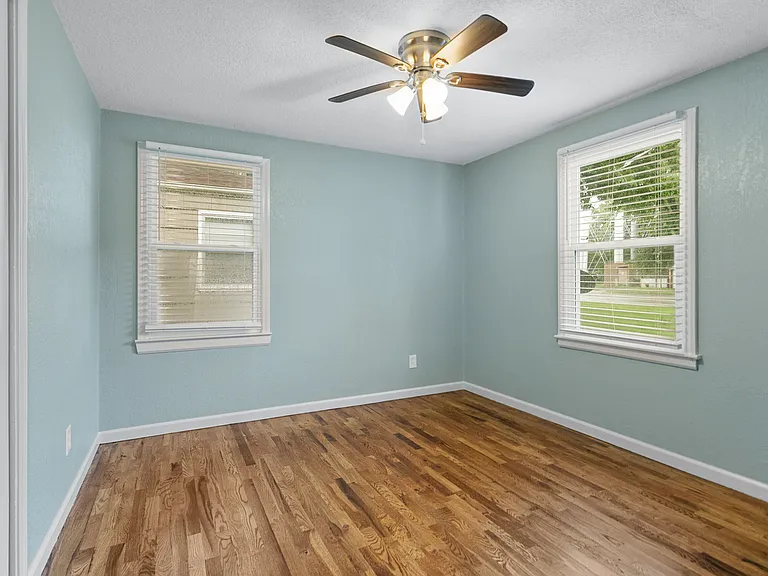 9008 E Gregory Blvd — Photo 17