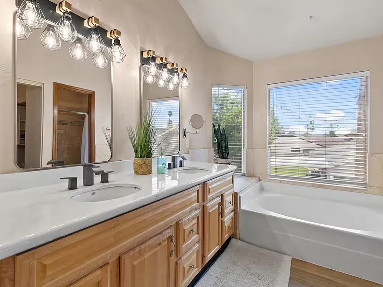 Master Bath with Tub