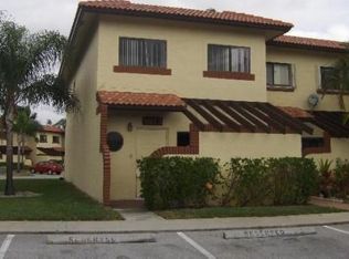8973 Springtree Lakes Dr, Fort Lauderdale, FL 33351