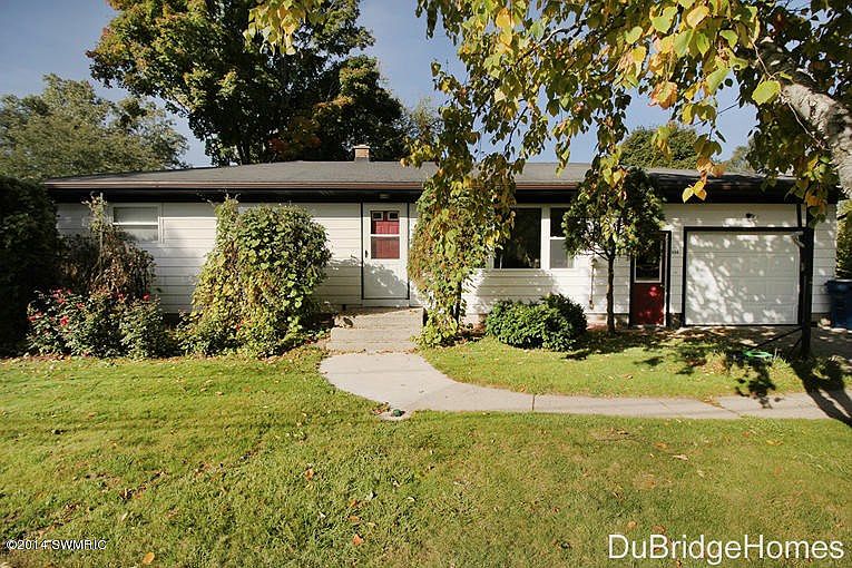 1st image of 4045 Chadwick Ave NE