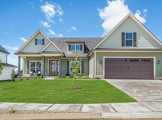 513 Saffron Ln, Versailles, KY 40383