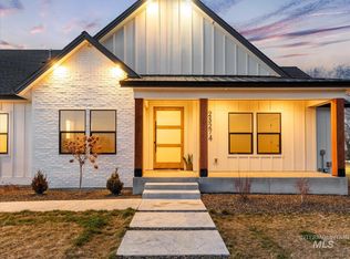 23274 Stonewater Ln, Greenleaf, ID 83626