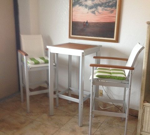 breakfast table