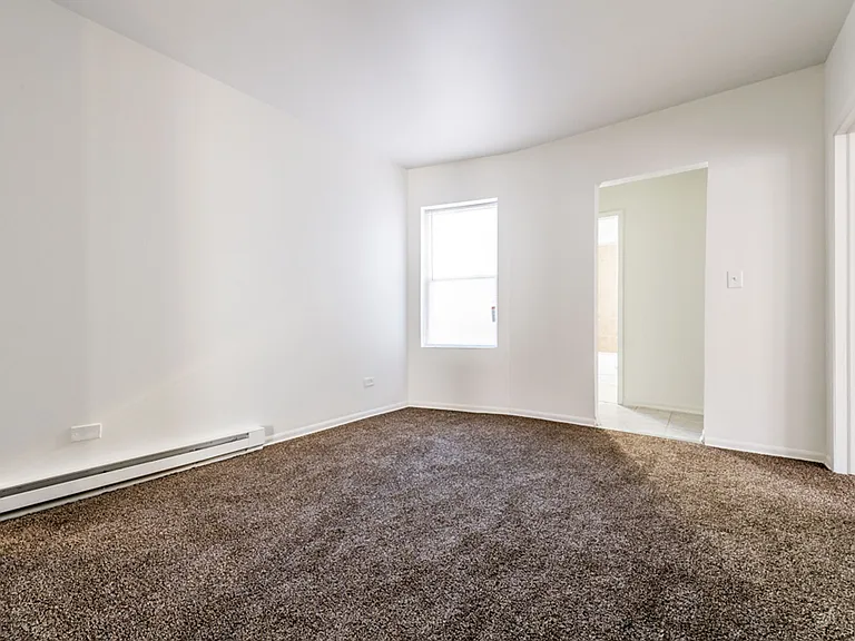 5100-04 W Monroe St — Photo 12