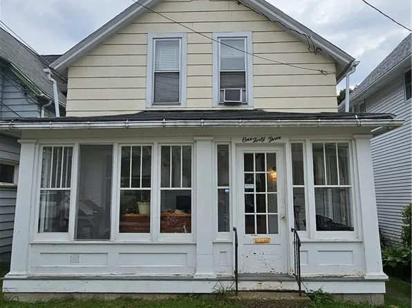 143 Pleasant St, Bradford, PA 16701