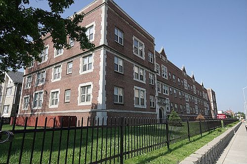 1st image of 37 E 38th St APT 207