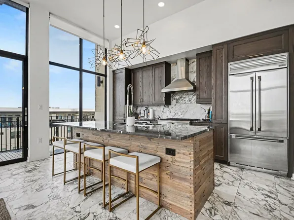 4820 Caroline St Unit 501, Houston, TX 77004