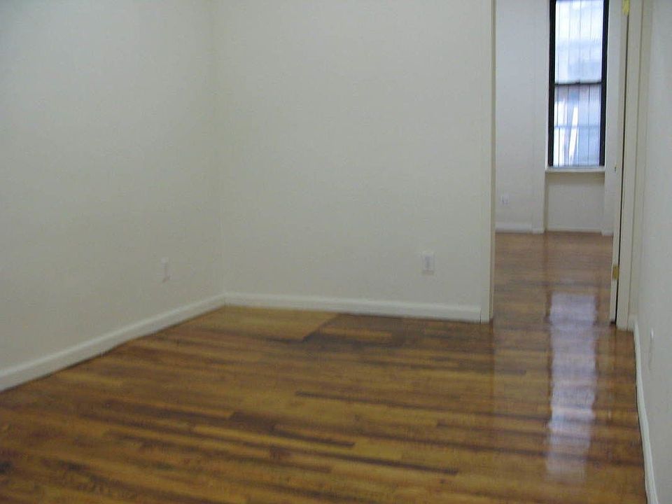 1st image of 112 W Houston St APT D