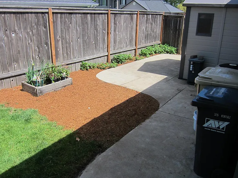 2108 NW Violet Ave — Photo 11