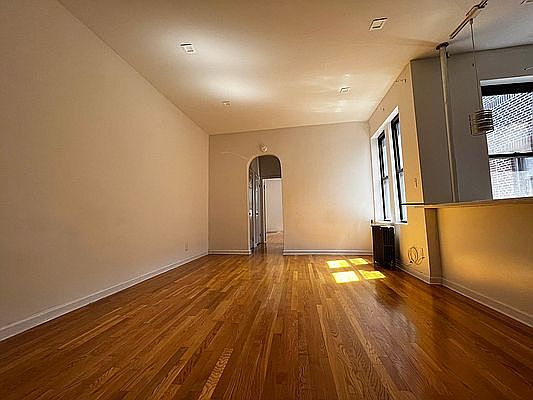 4th image of 436 Eastern Pkwy #6H