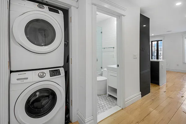Sold by Nest Seekers International | media 20