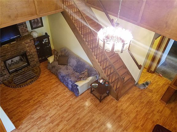 5th image of 11485 Lakeview Dr