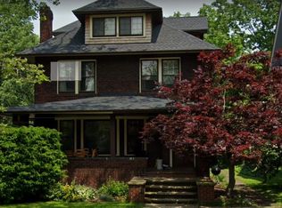 3075 E Overlook Rd, Cleveland, OH 44118
