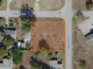 Hiawatha Ave, Lake wales, FL 33853