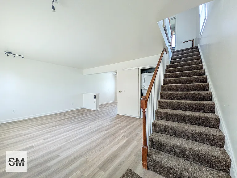 3516 Dixon St — Photo 3