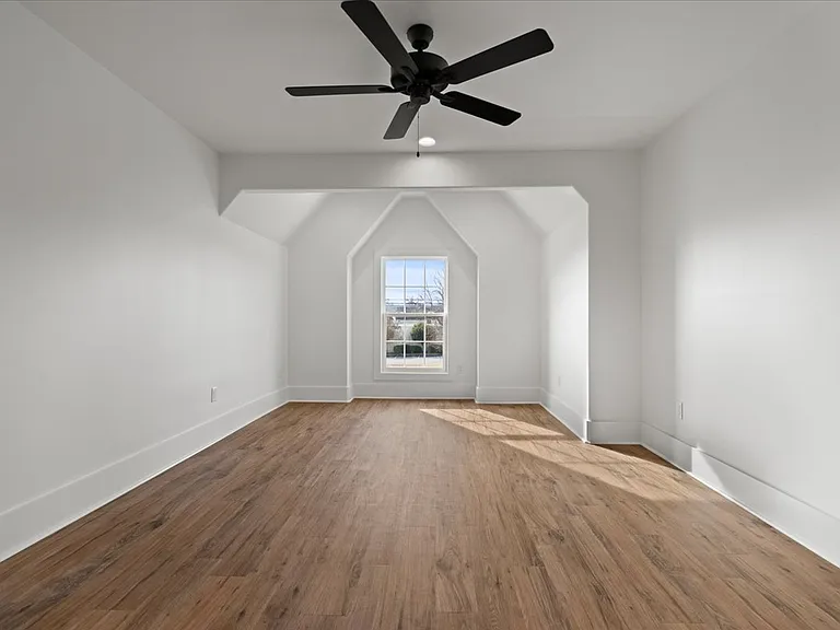 501 W Cheves St #D — Photo 18