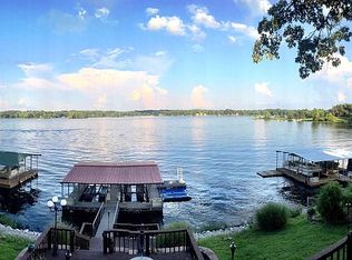 754 Crestwood Dr, Marion, IL 62959