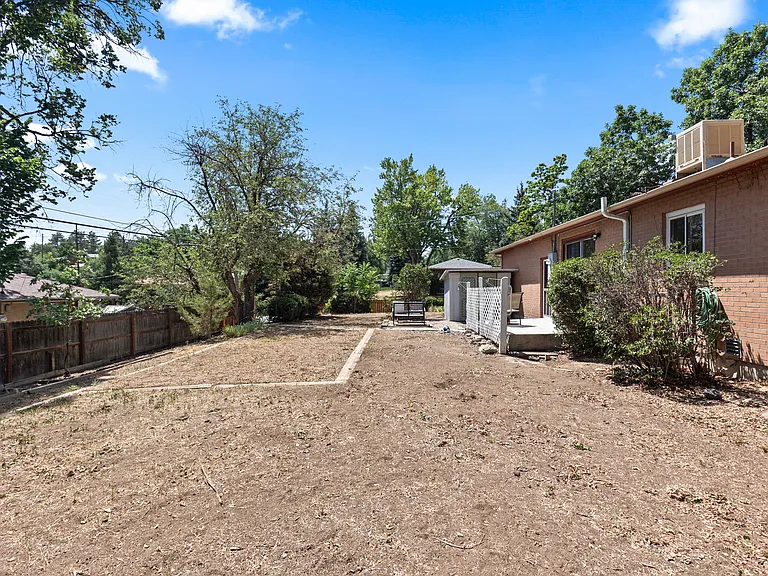 598 S Swadley St — Photo 46