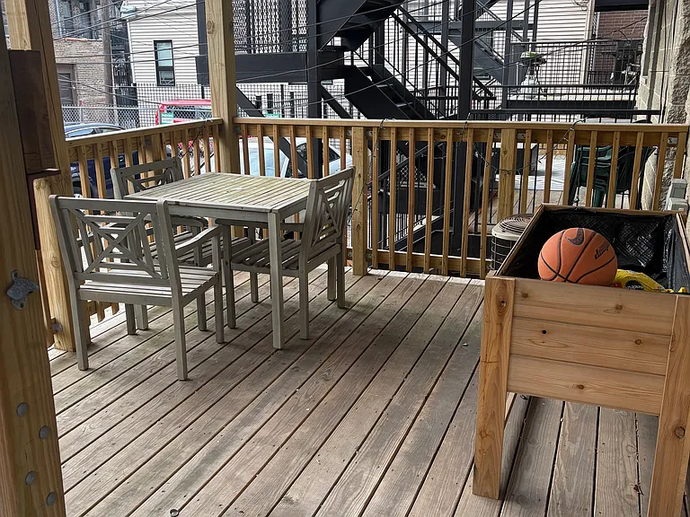 1410 N Bosworth Ave #1 — Photo 33