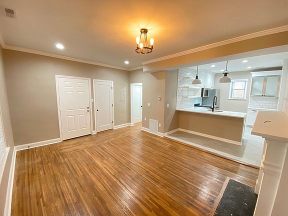 3rd image of 10-14 E 17th Ave #14-B