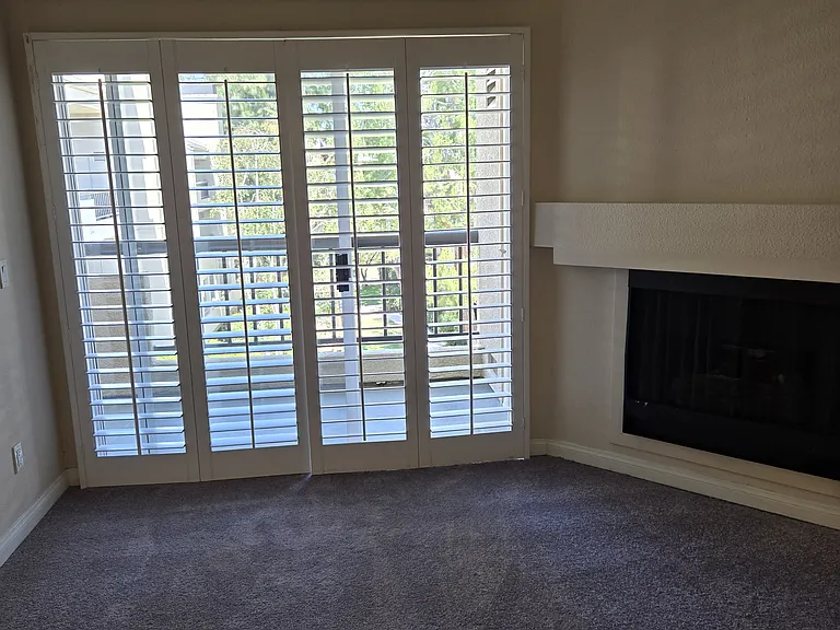 5520 Owensmouth Ave #313 — Photo 2