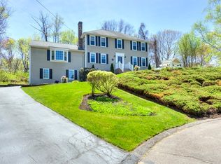 12 Viola Ter, Sutton, MA 01590