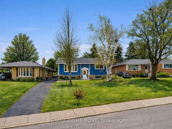 198 Rose St, Barrie, ON L4M 2T9